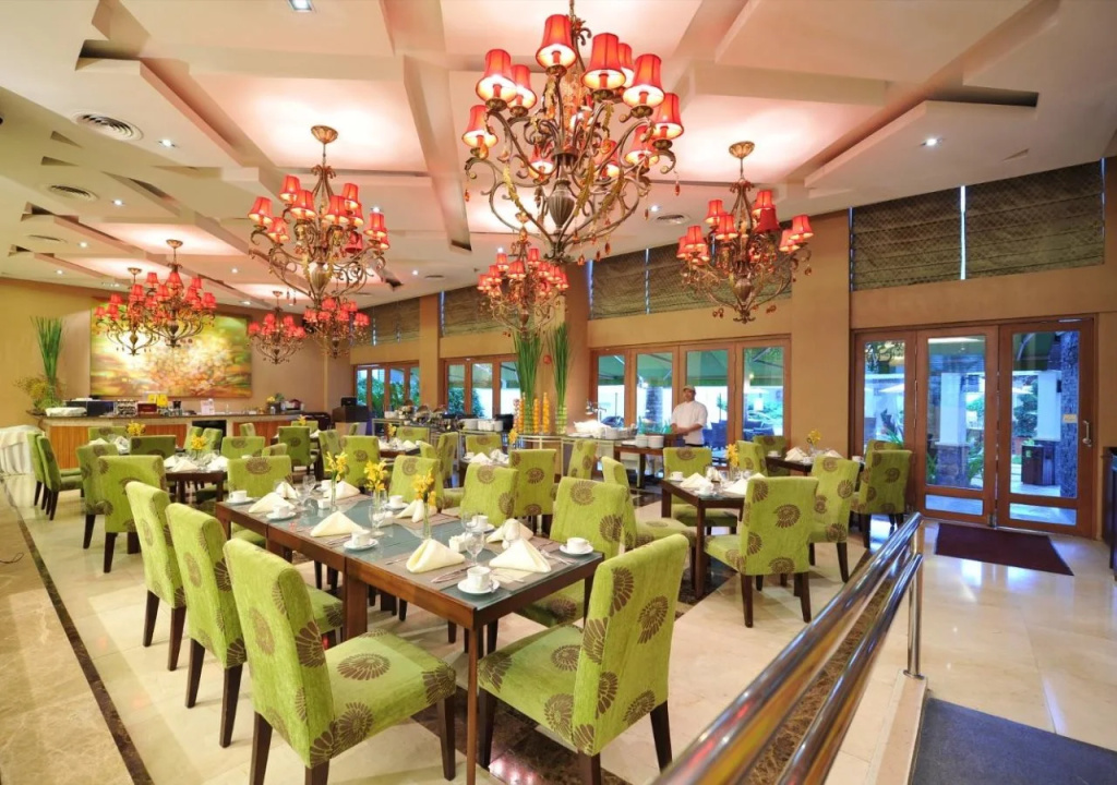 The Avenue Plaza Hotel