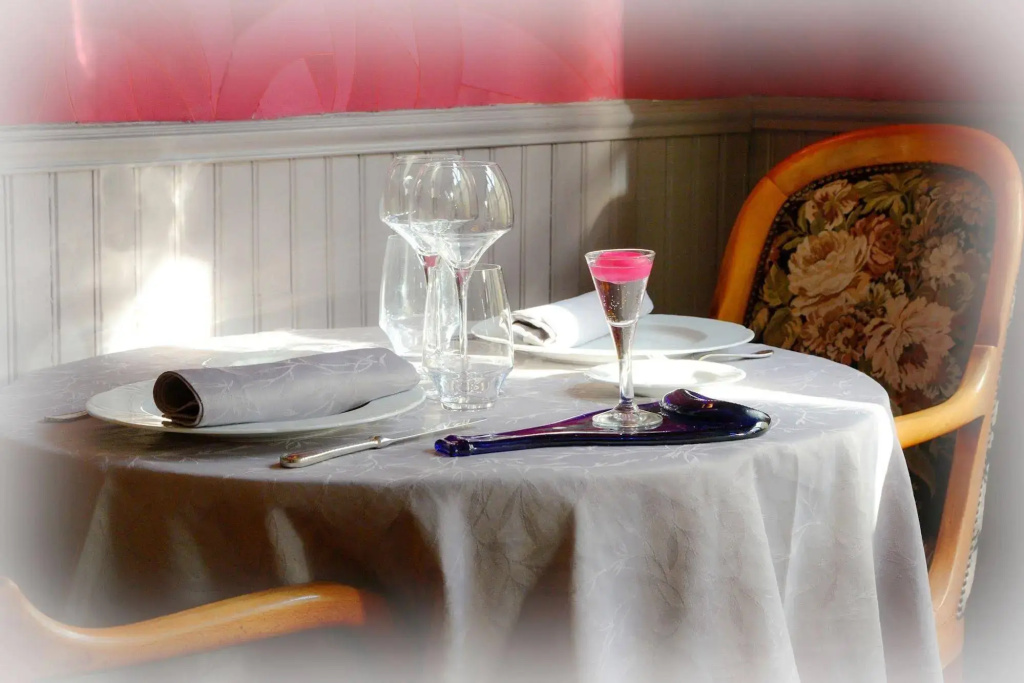 Logis Hôtel et Restaurant du Dauphin