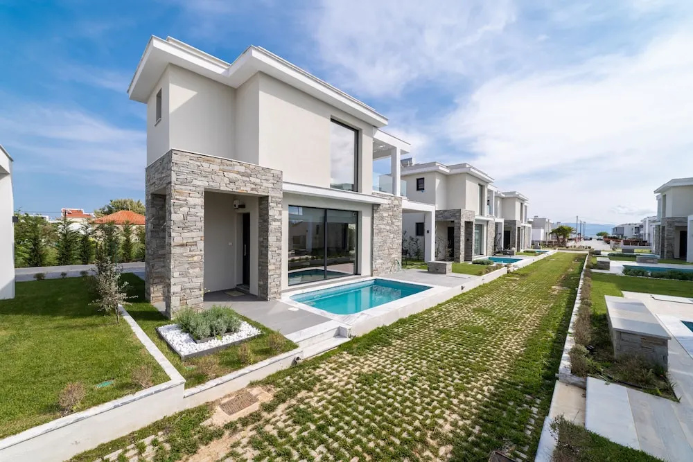 Thalassa & Thalassa Prive Residential Complexes