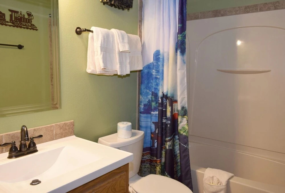 Claim_jumper_townhouse_19