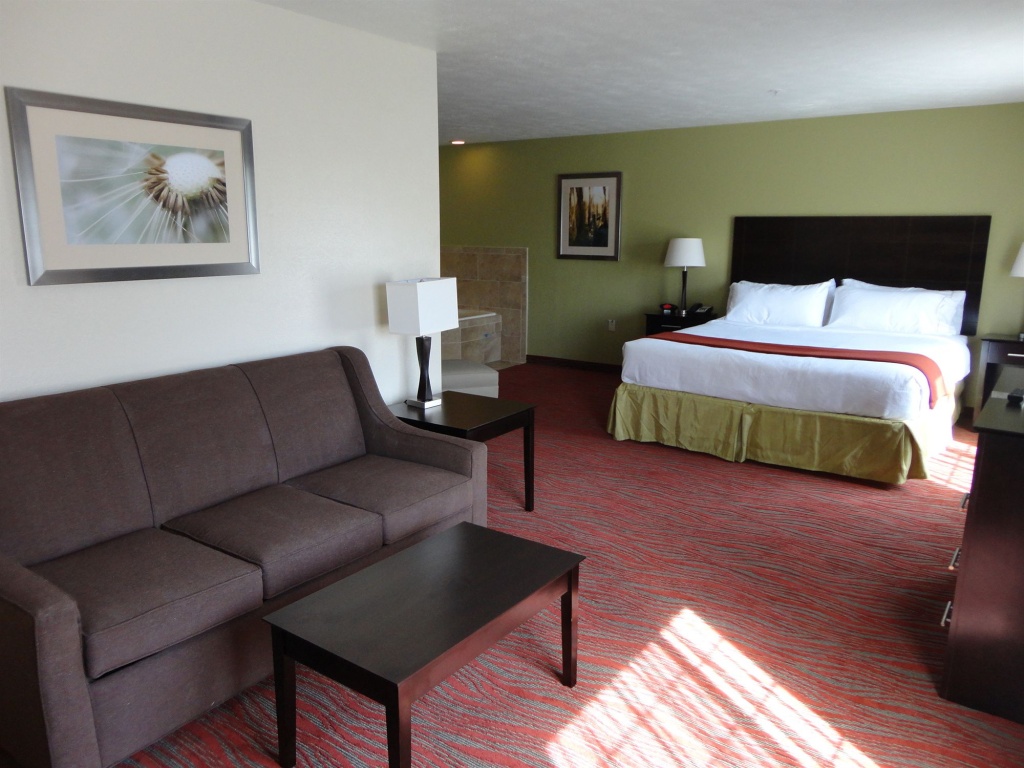 Holiday Inn Express Hotel & Suites Indianapolis North Carmel by IHG