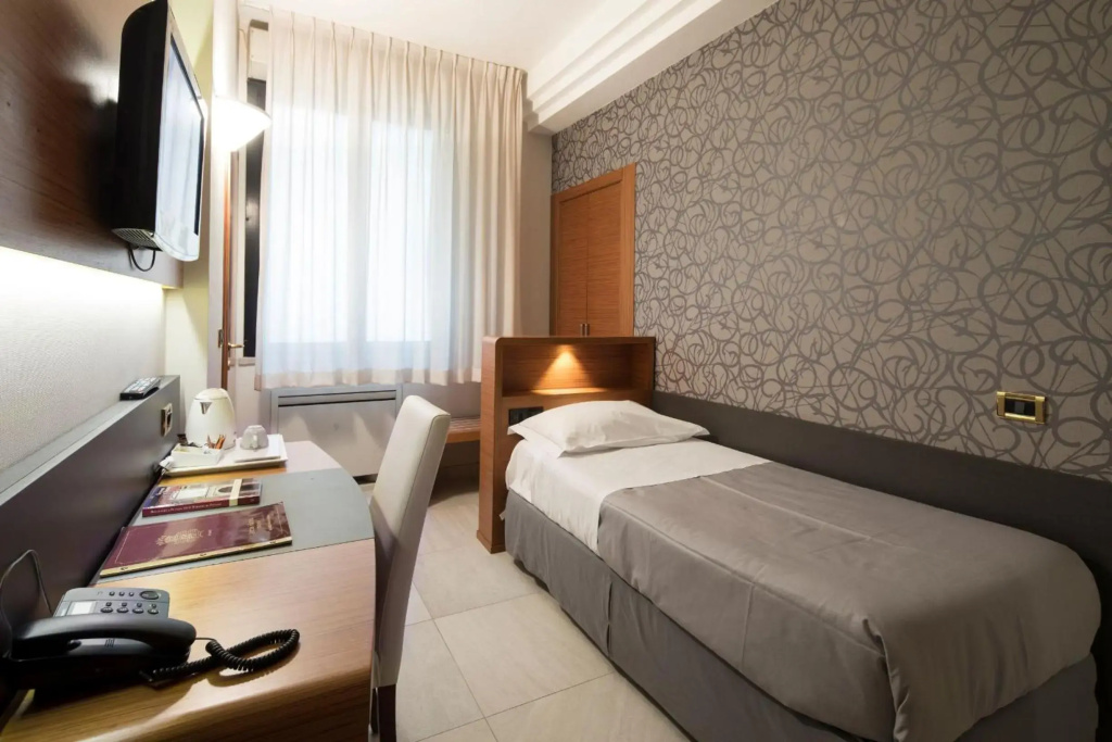 Astra Hotel