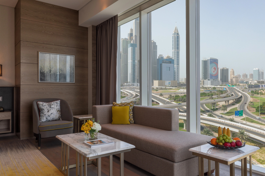 Отель Taj Jumeirah Lakes Towers