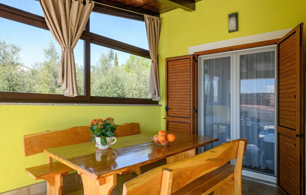 2 Bedroom Nice Home In Krnica