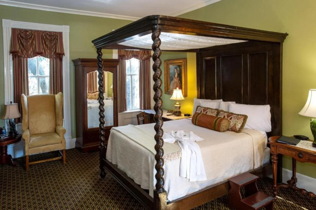 Eliza Thompson House, Historic Inns of Savannah Collection