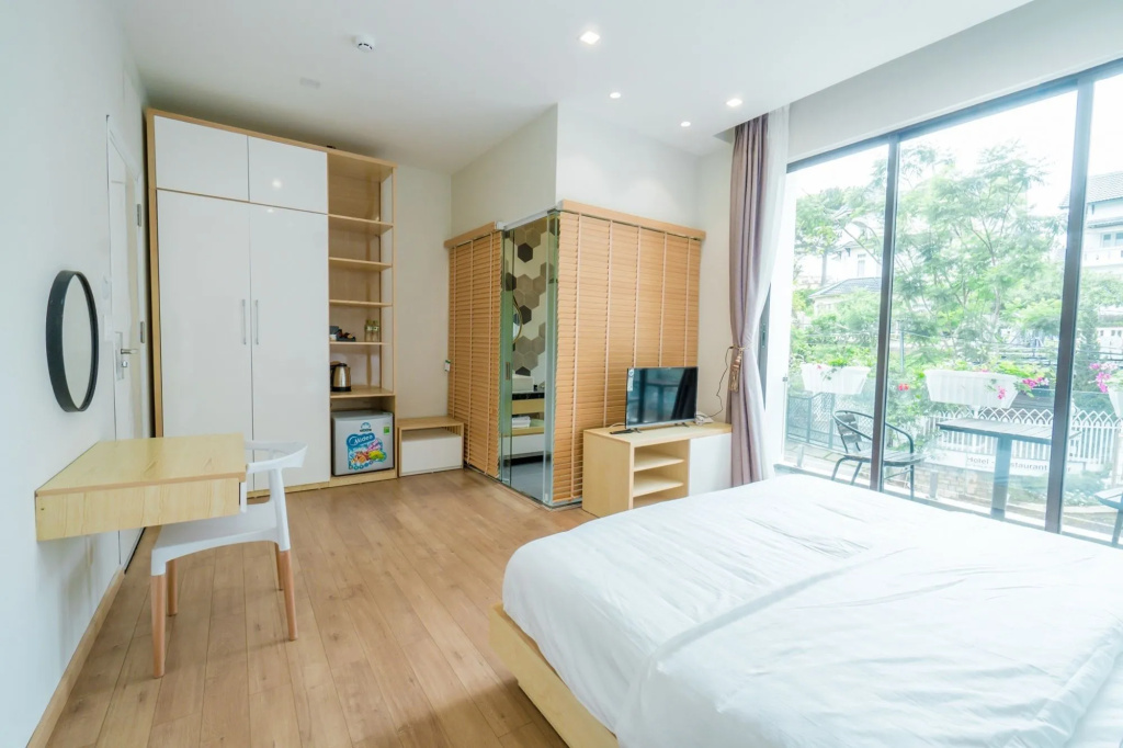 Dalat Home