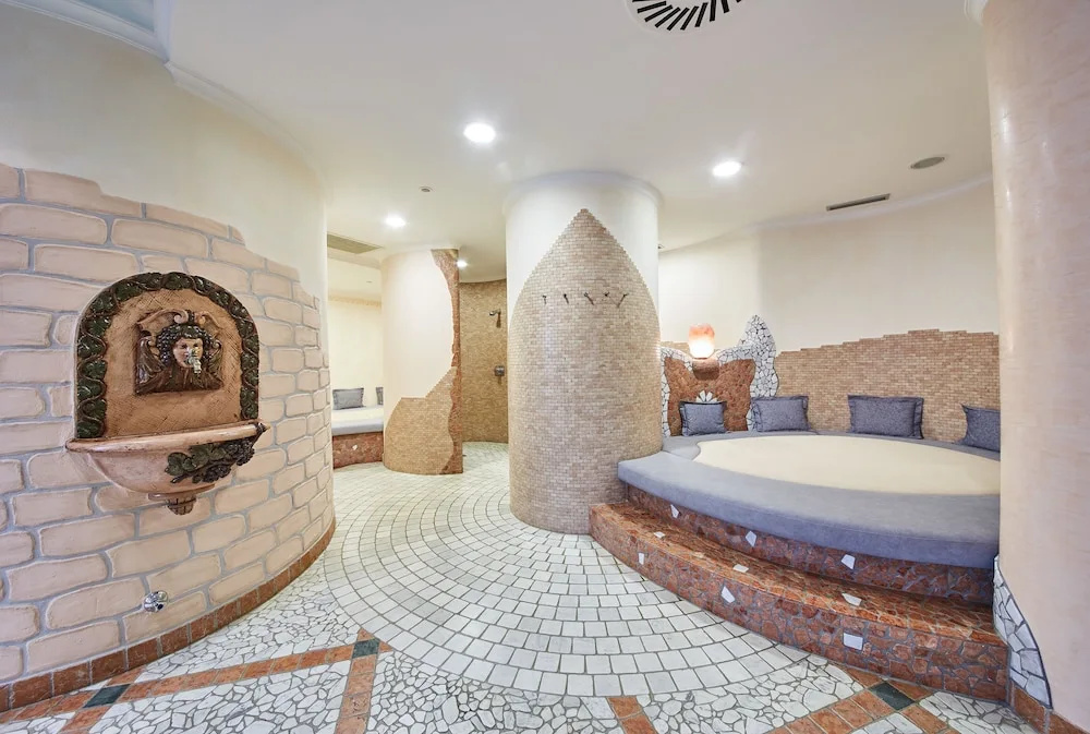 The Poolhouse Boutique Lodge