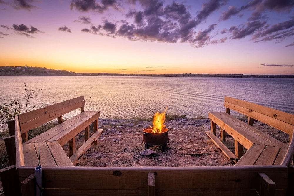 CLIFF AT CANYON LAKE - 3 Br Home