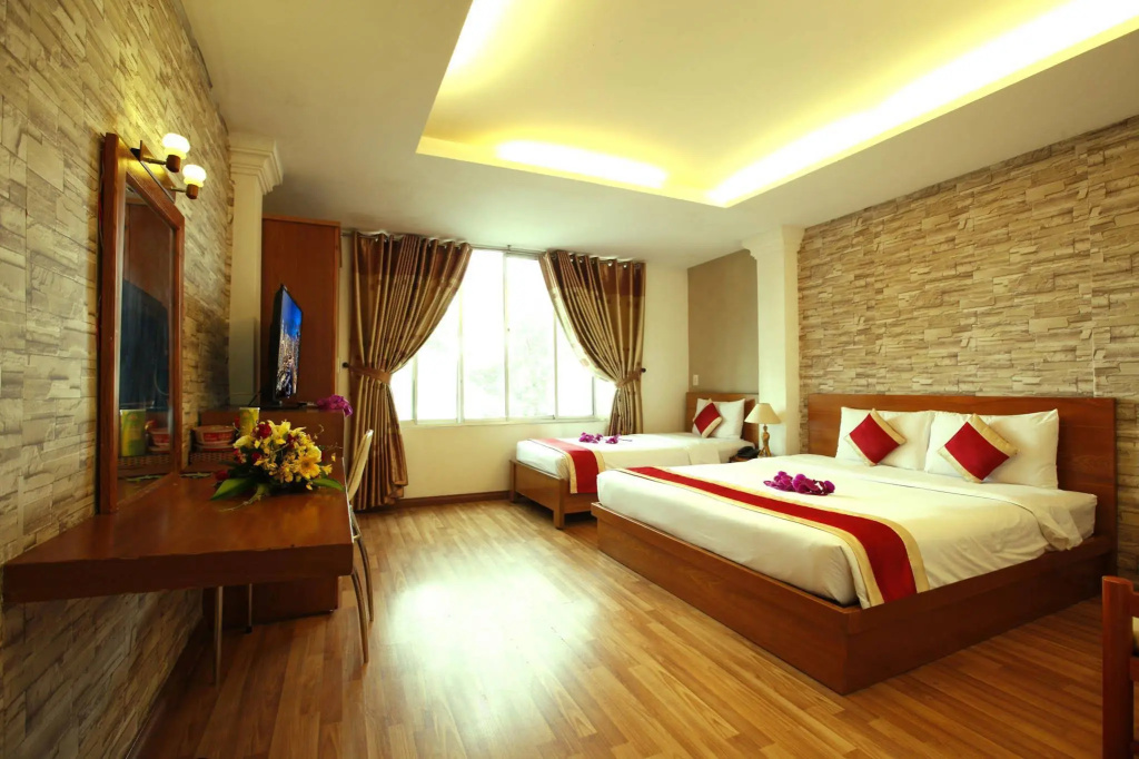 Lucky Star Hotel