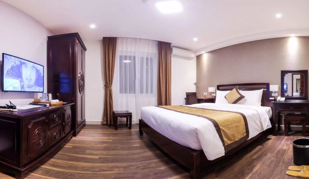 Cherry Hotel 1
