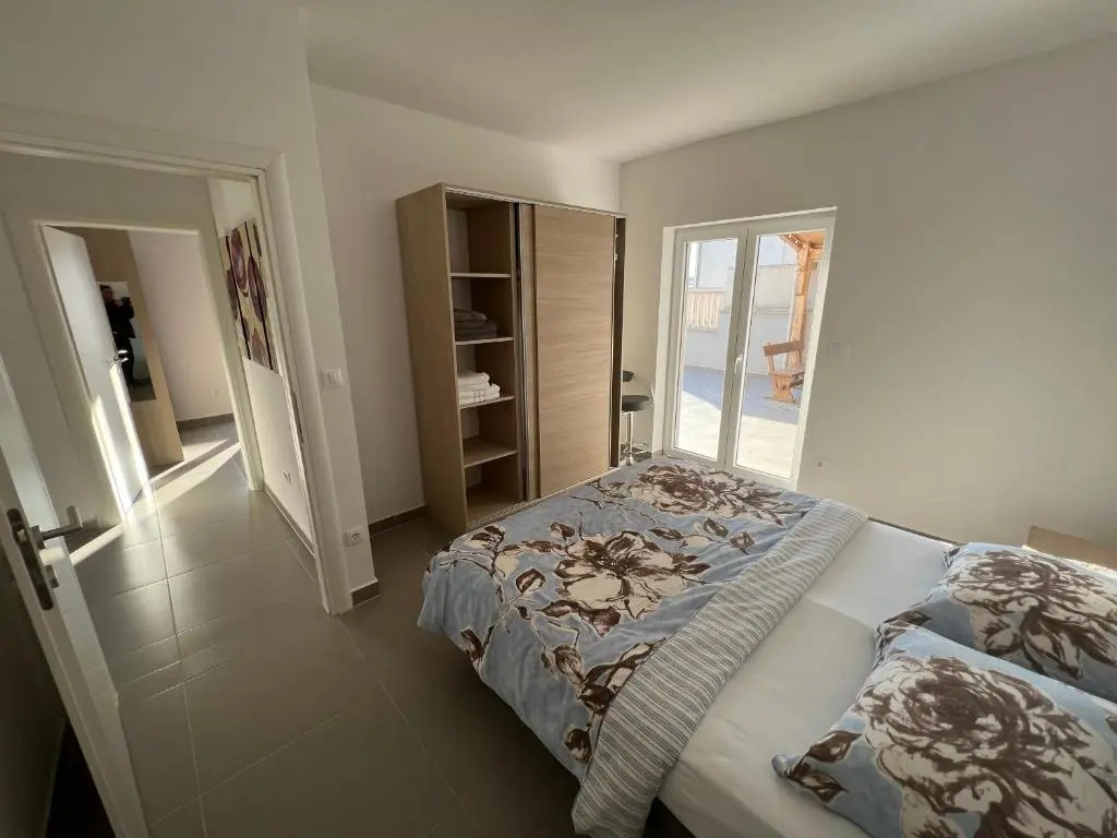 Villa Pina Tisno Apartment Luca 4-6 Pers