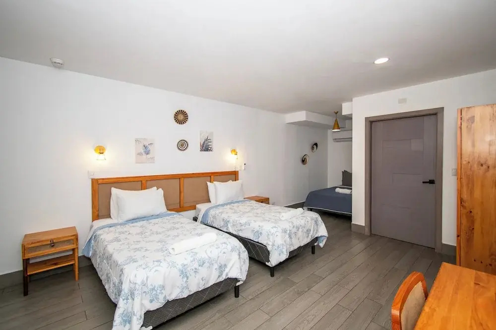 Yuli Hotel