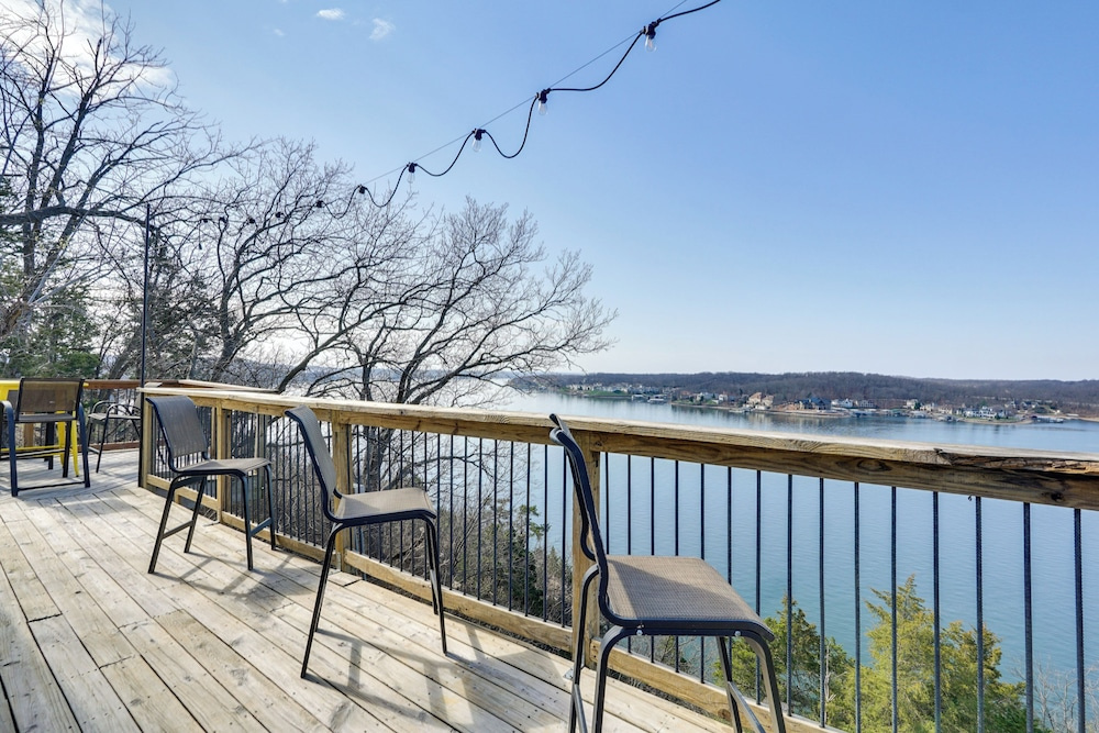 Main Channel View! Cozy Studio on Bagnell Dam Blvd