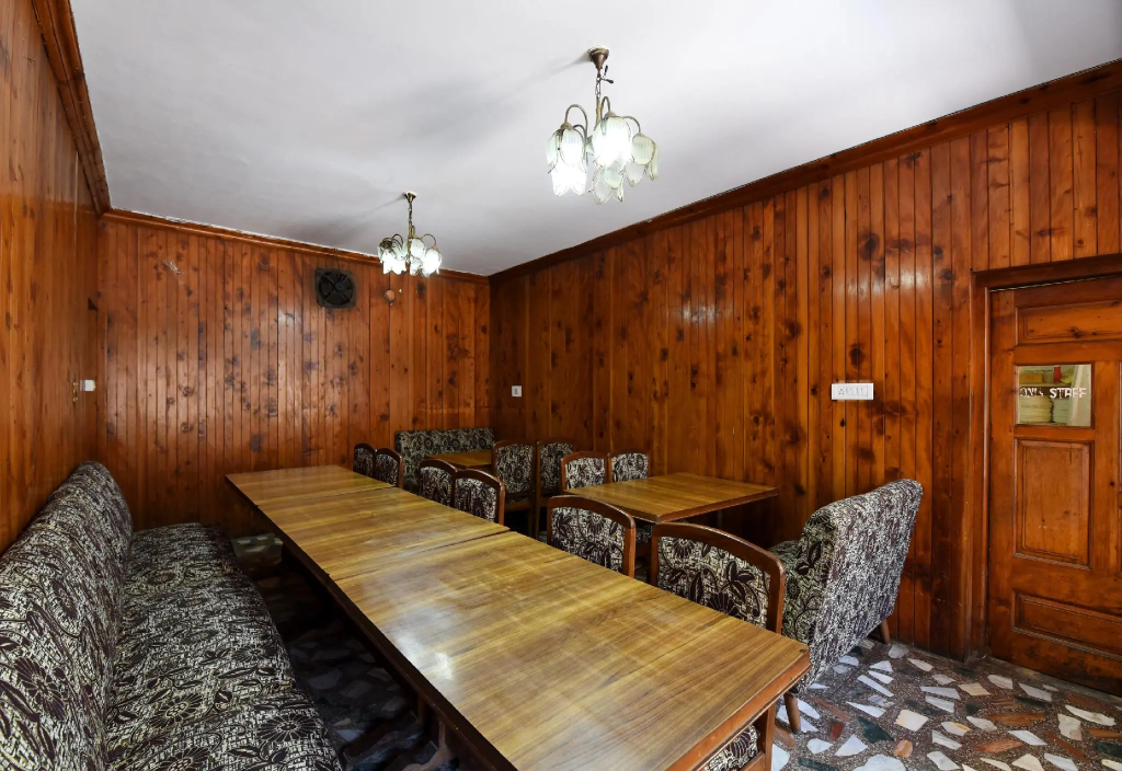 Hotel Thakur