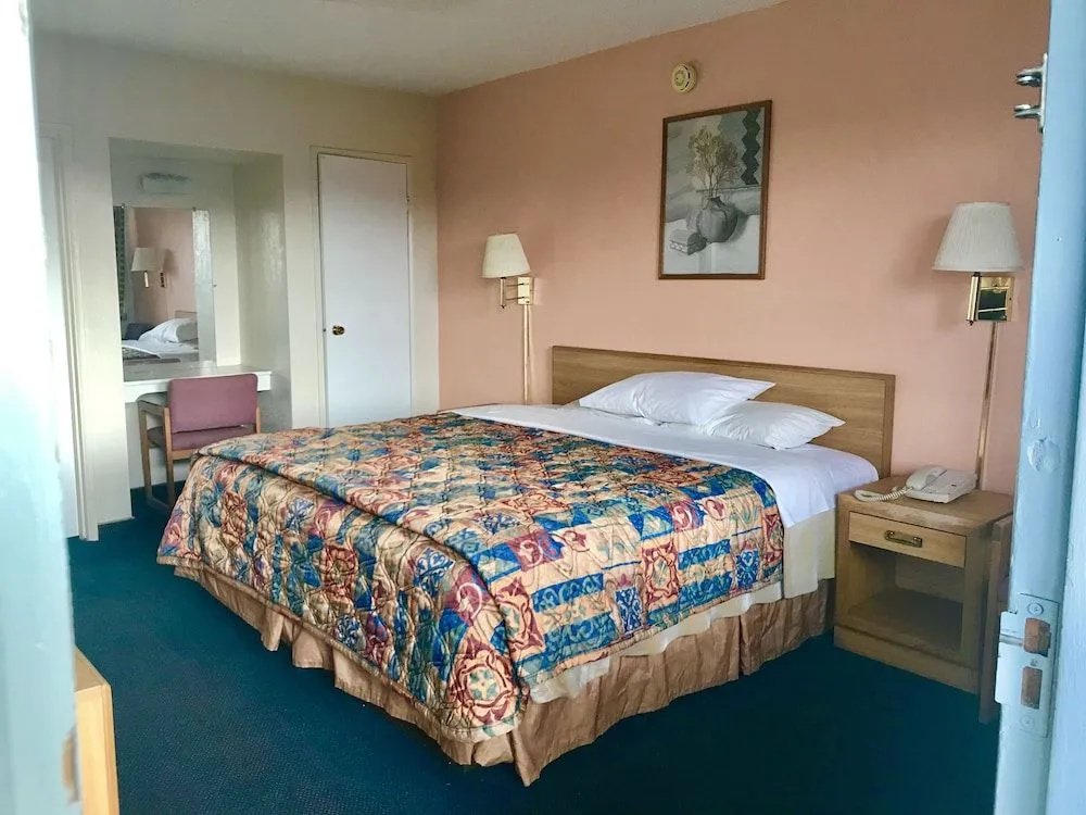 Almara Inn