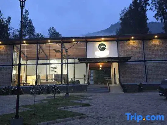 Manis Ae Cabin & Resto Bromo