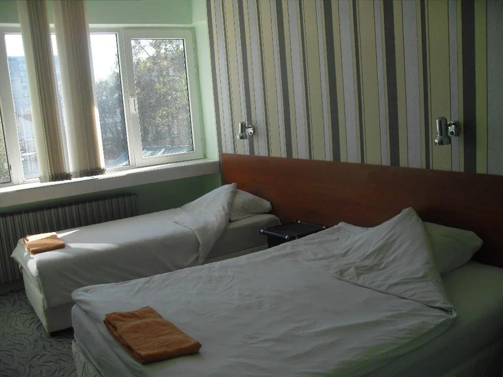 Hebros Hotel