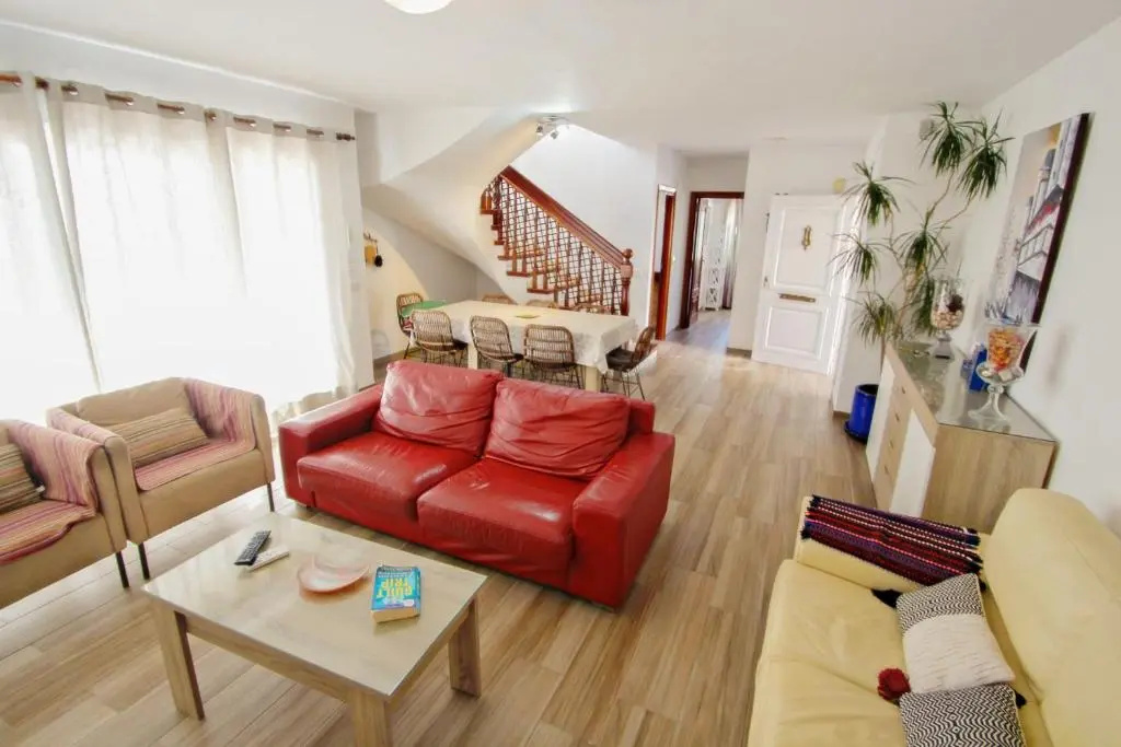 Celia - oceanfront villa in Costa Blanca