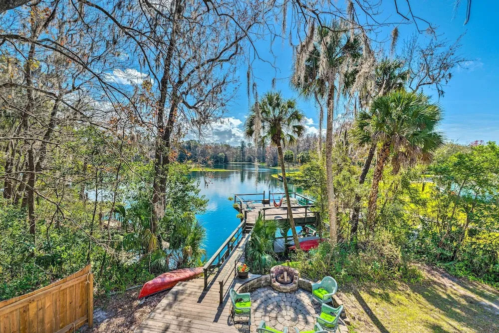 Dock & Kayaks: Riverfront Dunnellon Home!