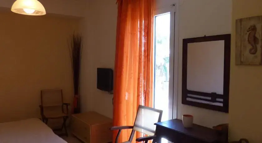 Calma Apartments & Studios