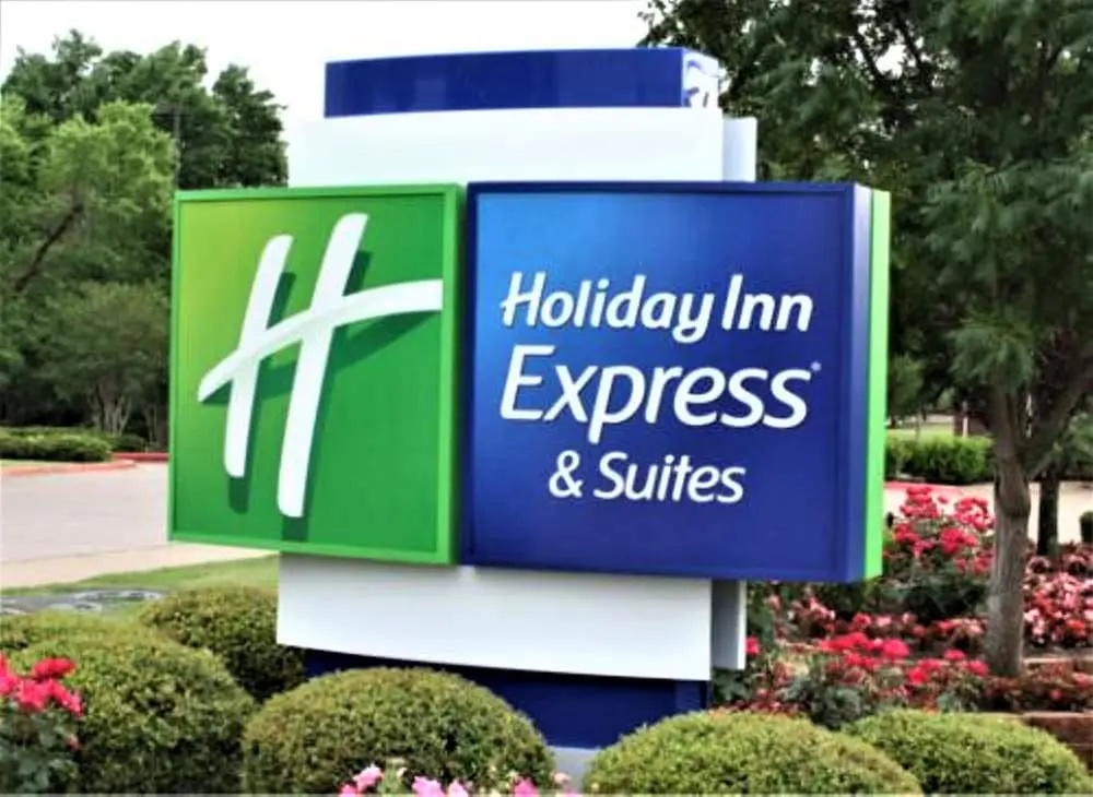 Holiday Inn Express & Suites - Detroit - Dearborn by IHG
