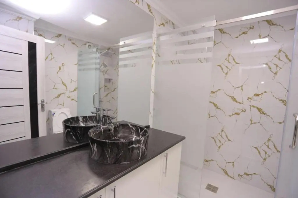 Luxury 2 bedrooms apartment walking distance from Gur-Emir