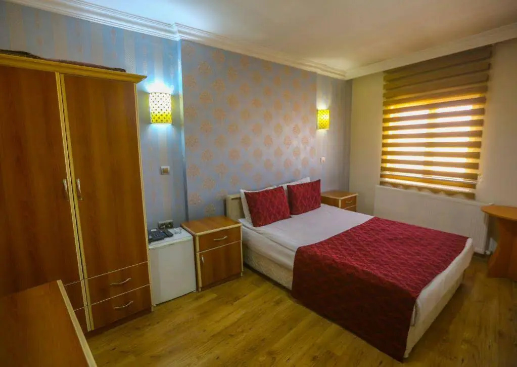 Zumrut Hotel