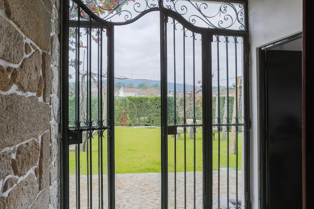 House With 5 Bedrooms in Barcelos, With Wonderful Mountain View, Pool