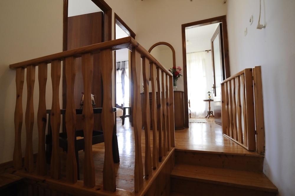 Traditional Greek Maisonette Antiperni