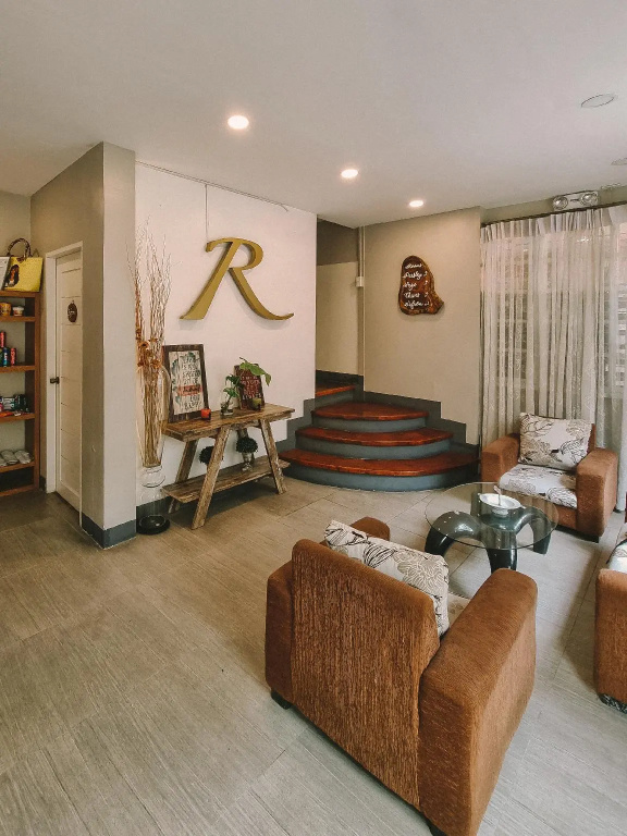 R Bed and Breakfast