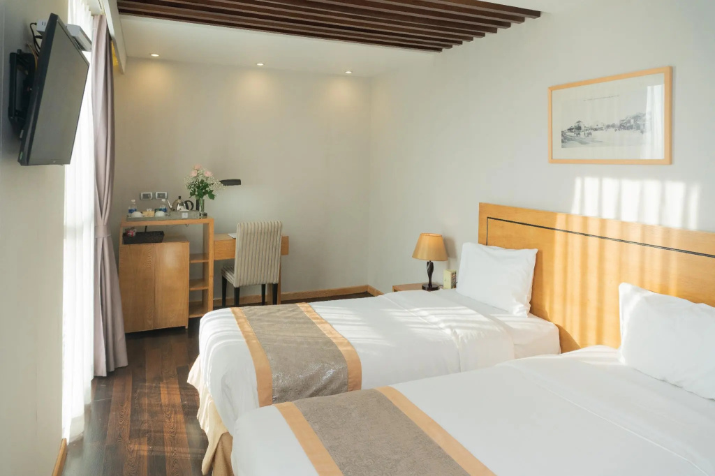 Parkside Sunline Hotel