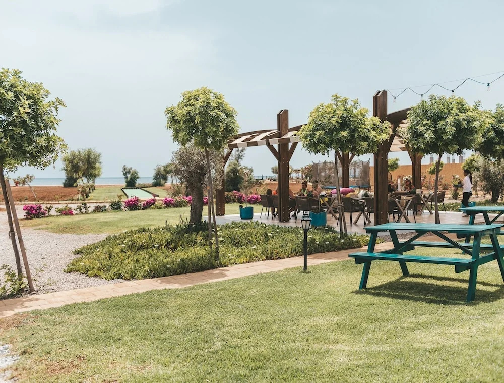 Paradise Beach Front Residence 1 Bedroom Apartment in Bafra