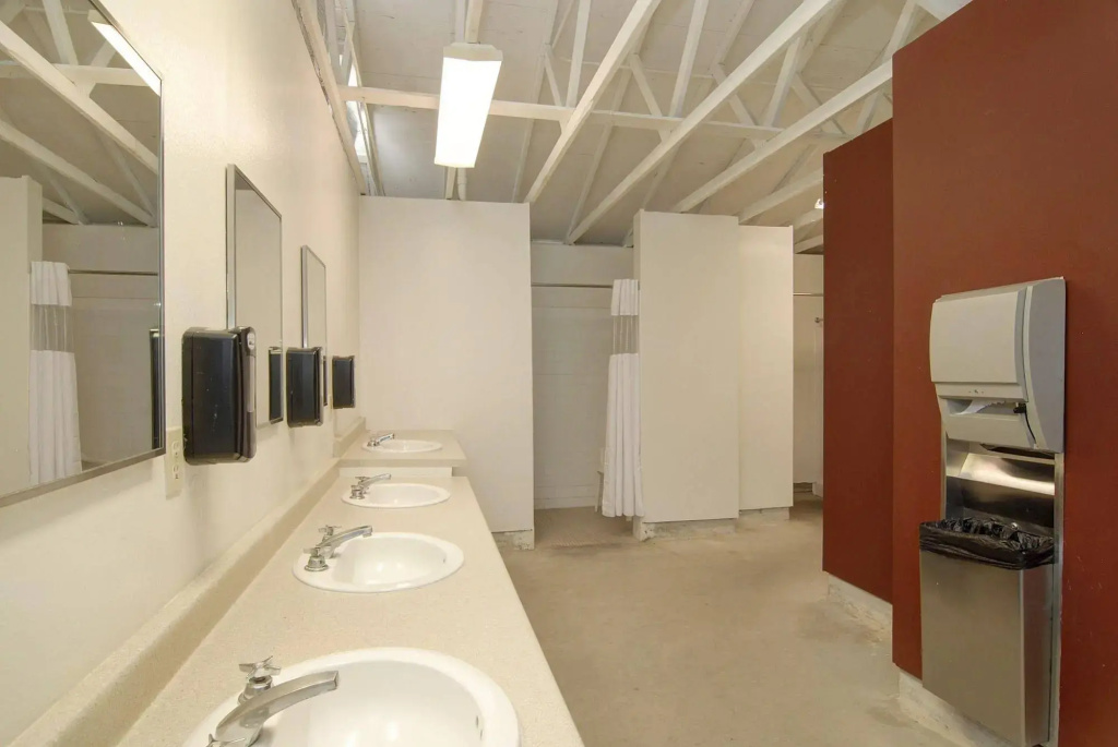 Palm Canyon Hotel and RV Resort