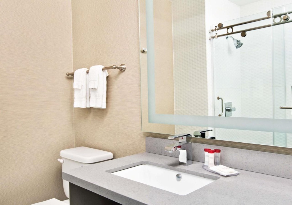 Ramada by Wyndham Marina del Rey