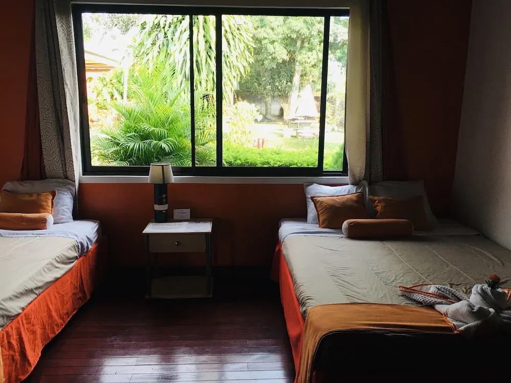 Hotel Your House