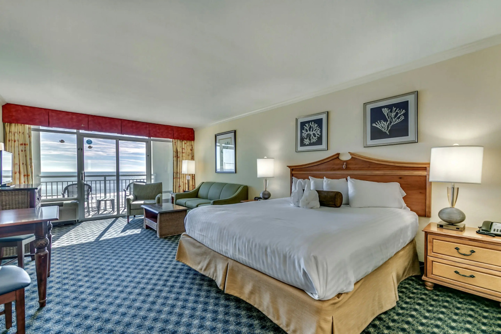 Beachfront Condo at Dunes Village Resort