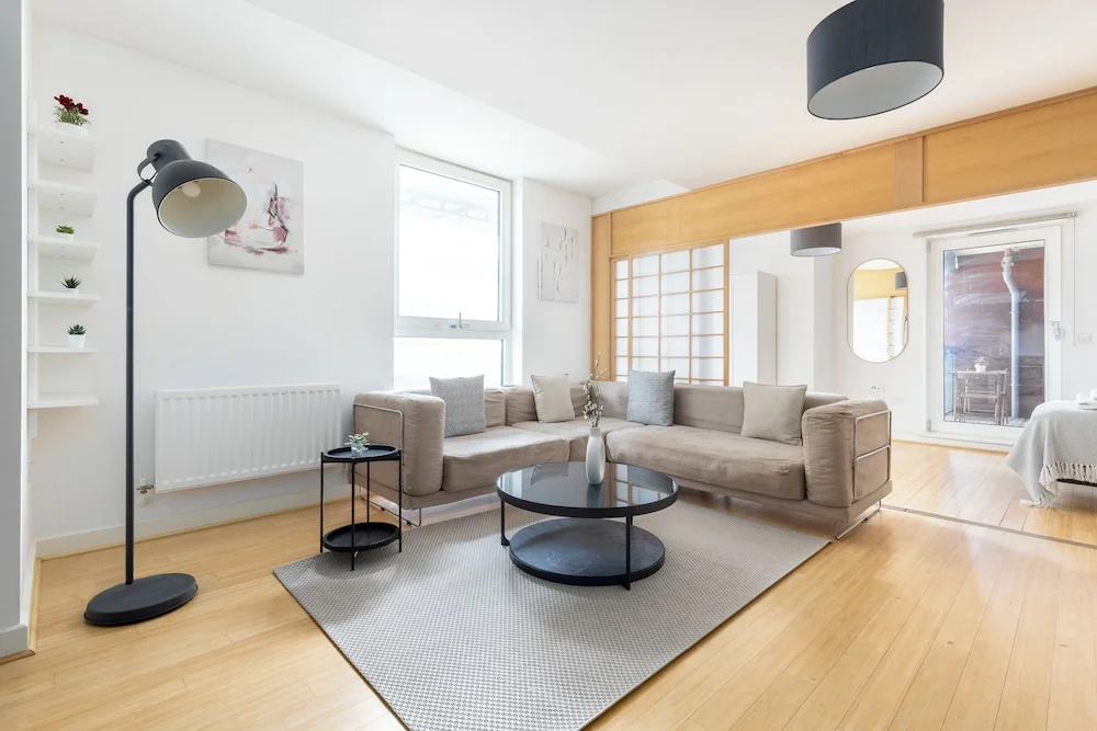 Spacious 2 Bed Apartment in Dalston