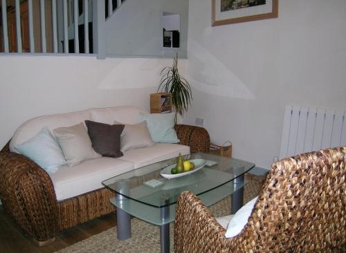 Alston Art Apartments
