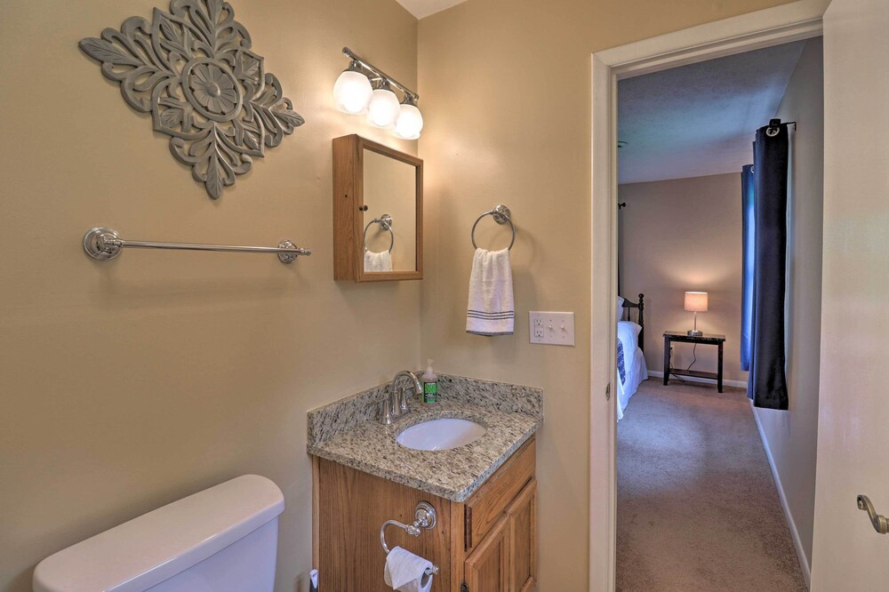 Hendersonville Home w/ Fire Pit: 5 Mi to Downtown!