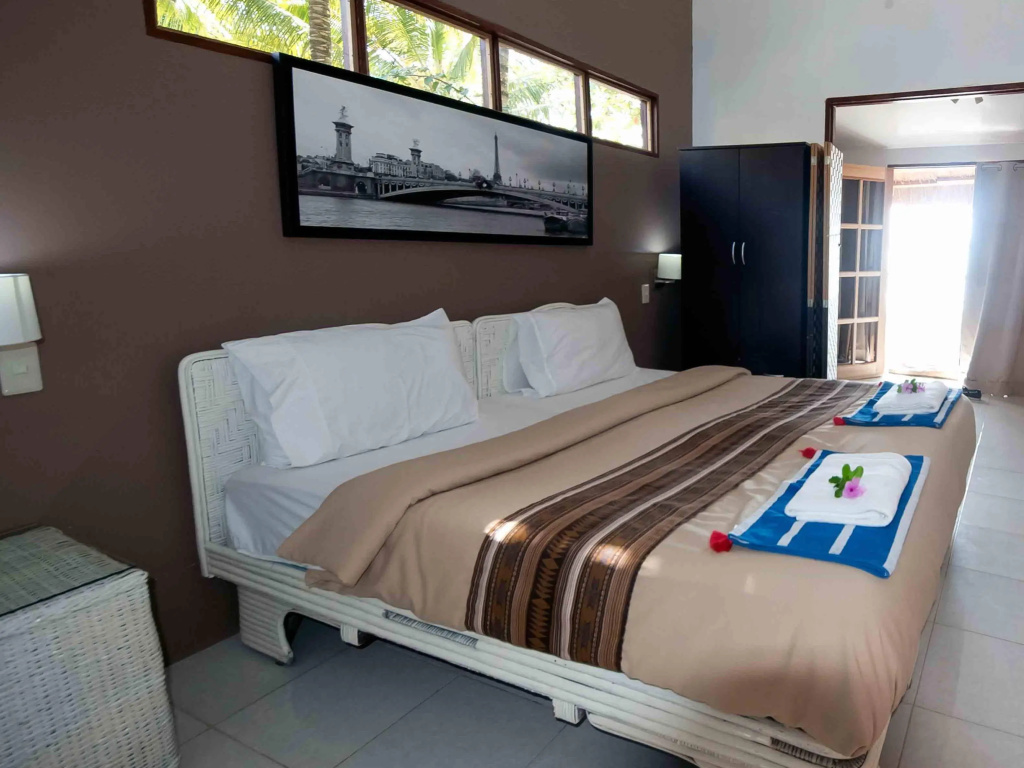 Island French Resort