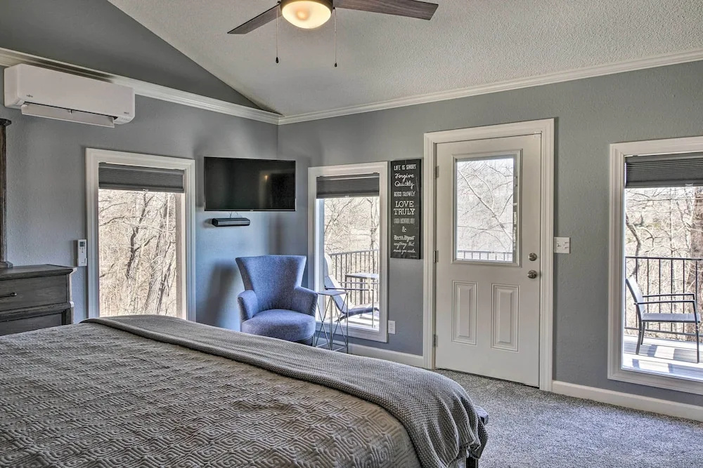 Pet-friendly Branson Area Home: Hot Tub, Game Room