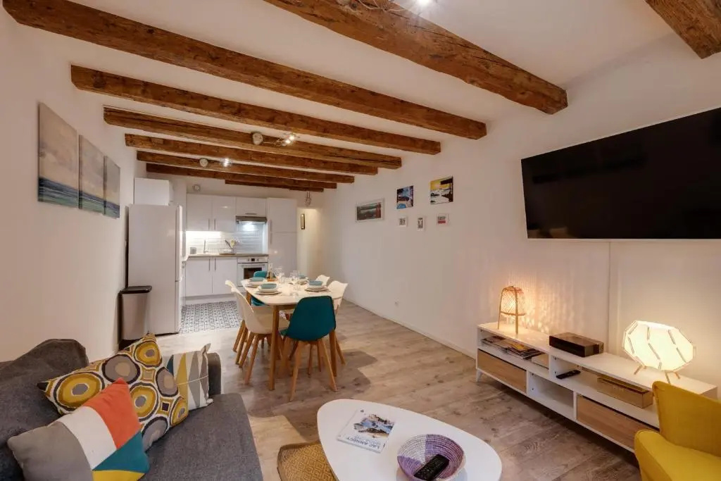Le Paquier 9 The charm in the heart of the Old Town 150m from the Lake