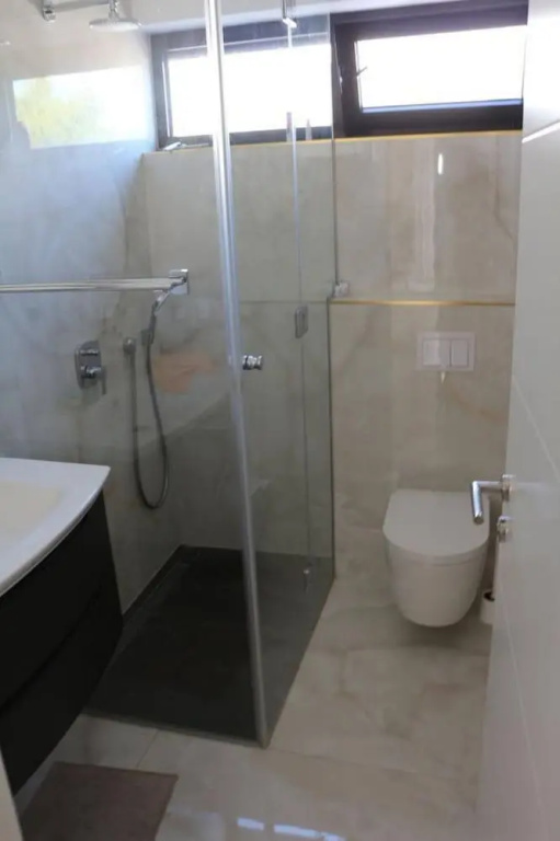 Charming One-bedroom Apartment in Ugljan