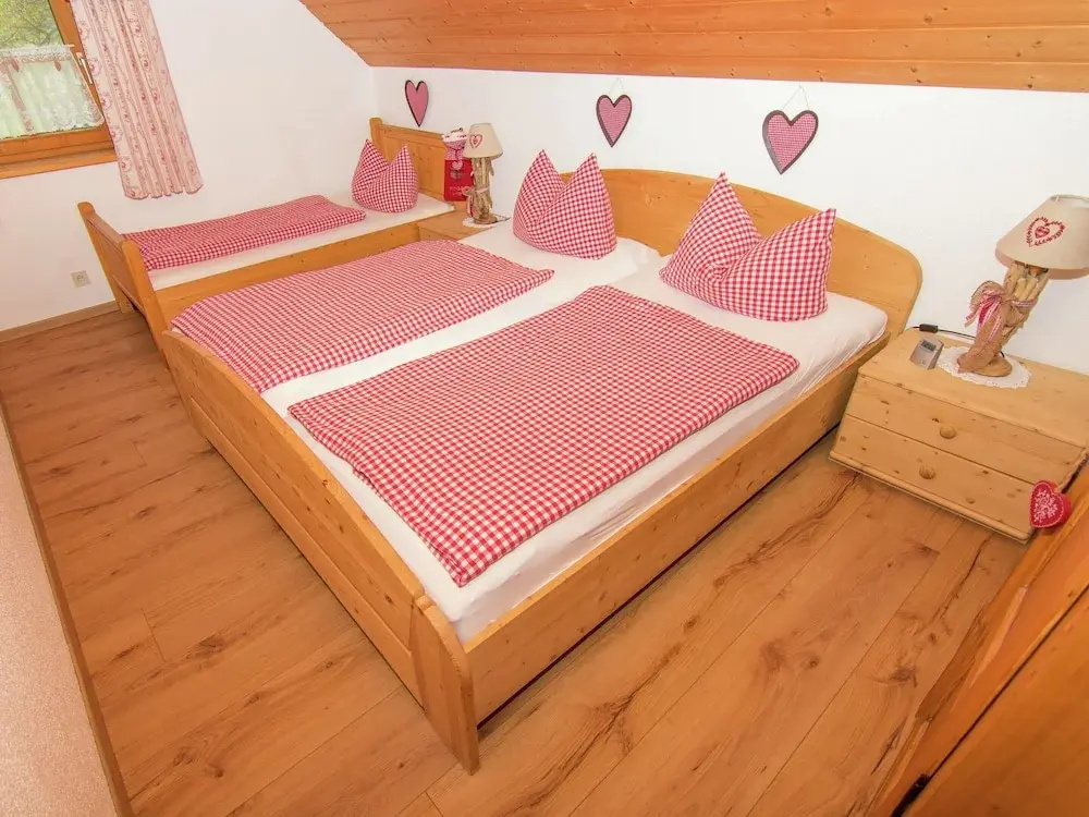 Alluring Holiday Home in Ubersee with Whirlpool