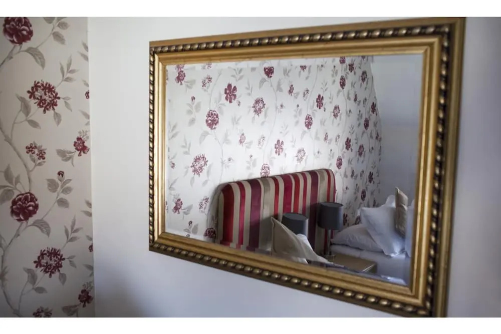 The White Horse Hotel