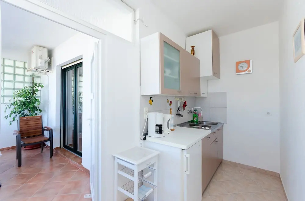 Apartments Near the sea Barbat