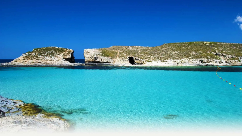 Chic 2BR Penthouse Steps From the Promenade