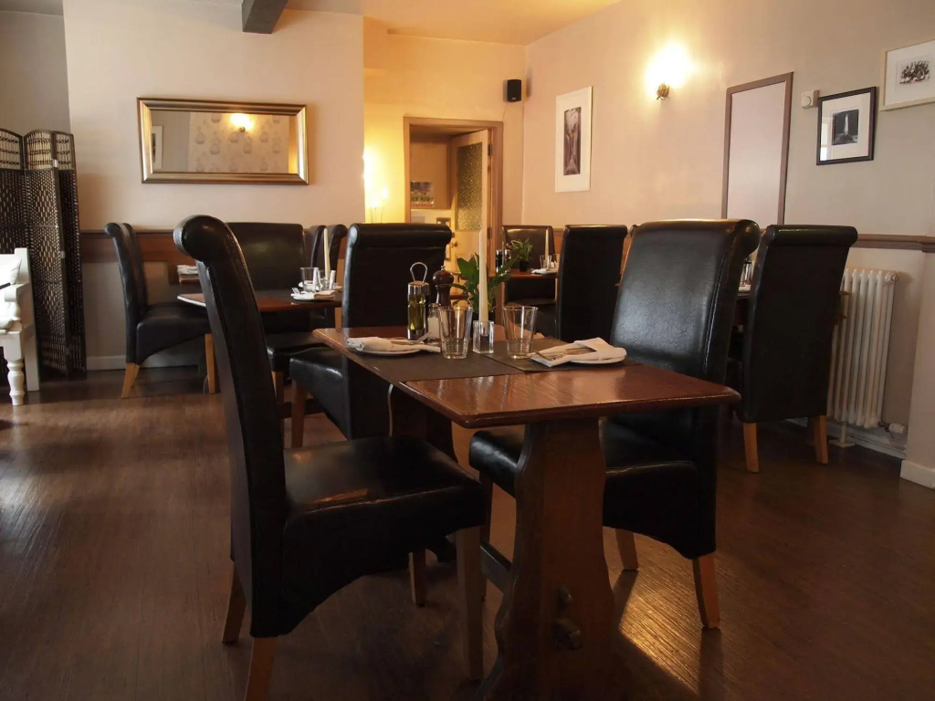 Queens Head Hotel