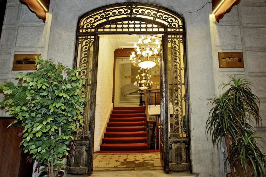 Atik Palas Hotel