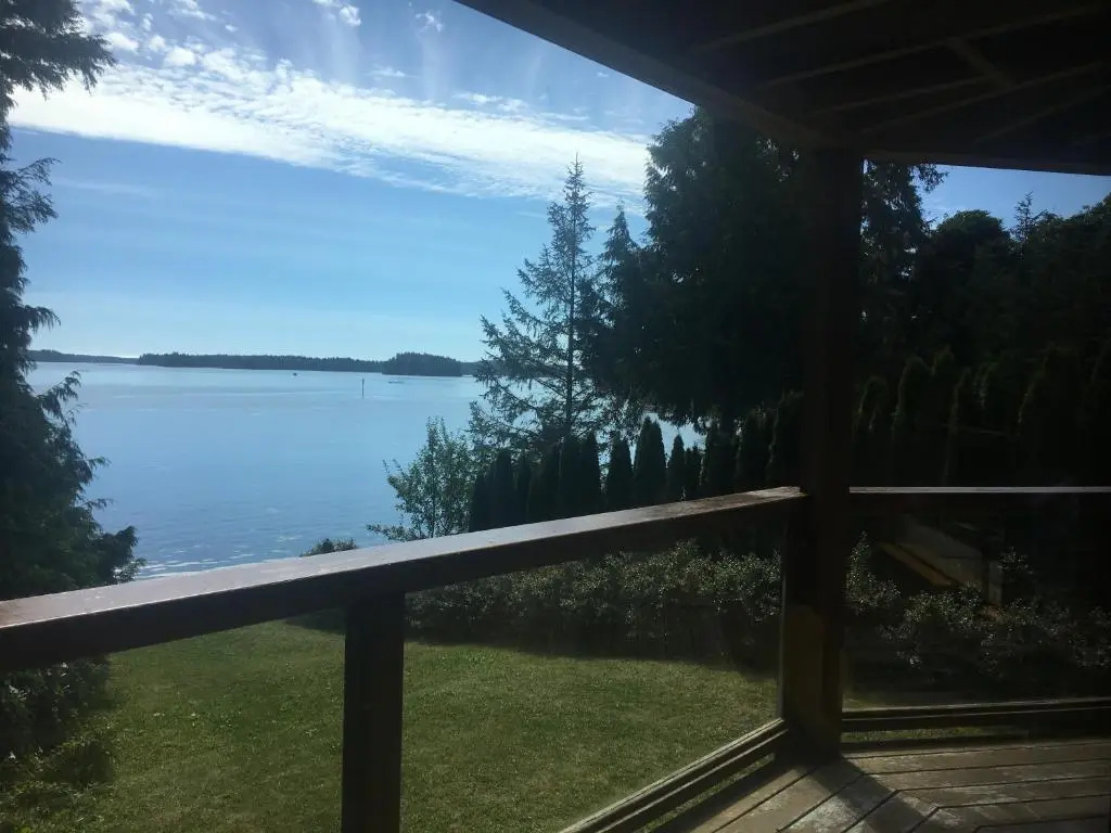 Tofino Stormbay Guest House